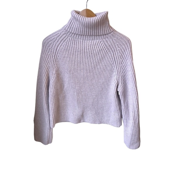 H&M knit turtleneck  sweater - Picture 1 of 4